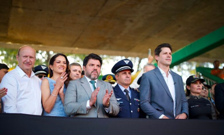 Anápolis celebra 119 anos com desfile cívico que reuniu 8 mil pessoas