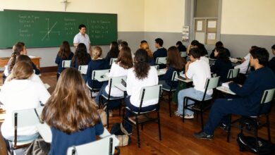Gírias antigas: o que bulhufas, borogodó e supimpa contam sobre a evolução da linguagem