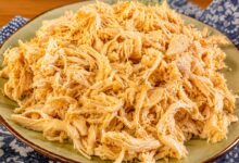 Panela de pressão: o truque de chefs para desfiar frango rápido e sem sujeira