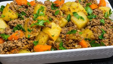 Combinação nutritiva de carne moída, batata-doce e cenoura para suas refeições