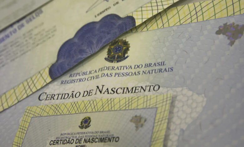 Sobrenomes brasileiros: a história e o significado por trás de Souza, Pereira e Alves