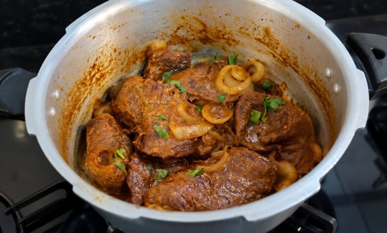 Truque de chefs transforma carne comum em prato de restaurante com apenas um tempero