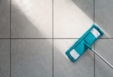 O segredo das diaristas para manter o piso brilhante e protegido sem usar cera