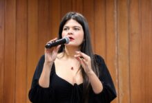 Julgamento sobre mandato de Aava Santiago é suspenso no Tre-go