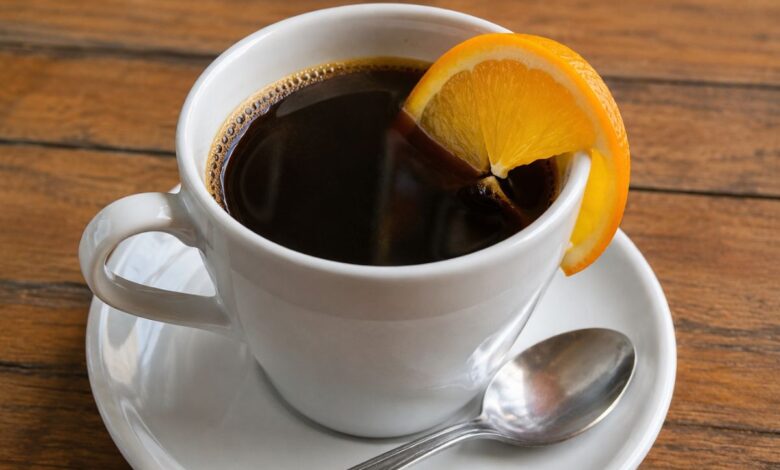 A surpreendente laranja no café: como o toque cítrico eleva o sabor da bebida diária