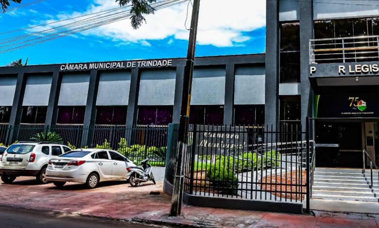 Câmara de Trindade lança concurso 2026 com 68 vagas, salários até R$ 7,5 mil. Inscrições de 20/08 a 21/09.