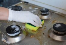 Limpeza de fogão eficiente: o segredo da pasta de bicarbonato para remover gordura rapidamente