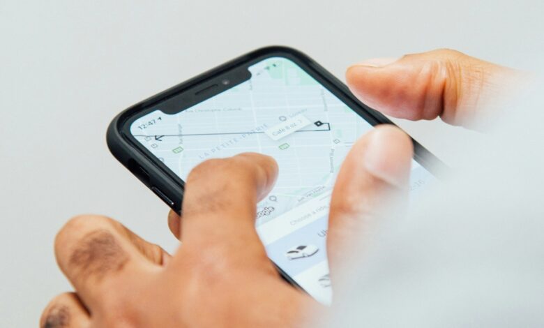 Fraude em corridas: Uber desativa motorista por manipulação de rotas e sobrepreço