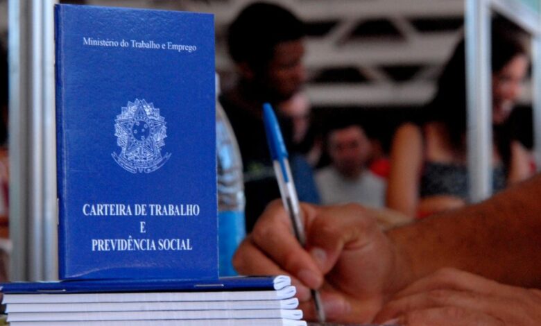 Nova lei amplia licença-paternidade no Brasil para até 20 dias e redefine suporte familiar