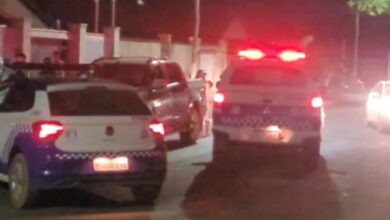 Oficial da PMGO é detido no Tocantins após supostos disparos em praia turística