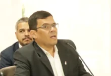 A trajetória de Carlos Mundim, ex-petista e advogado militante, vice de Luis Cesar em GO