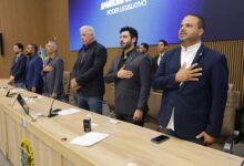 Aparecida de Goiânia: Câmara reconhece jornalista Amanda Caixeta e músico Hyago Malheiros em sessão solene