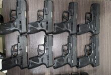 Apreensão de oito pistolas em ônibus interestadual revela rota do tráfico em Goiás