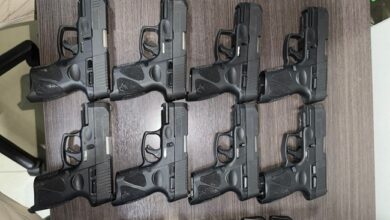 Apreensão de oito pistolas em ônibus interestadual revela rota do tráfico em Goiás
