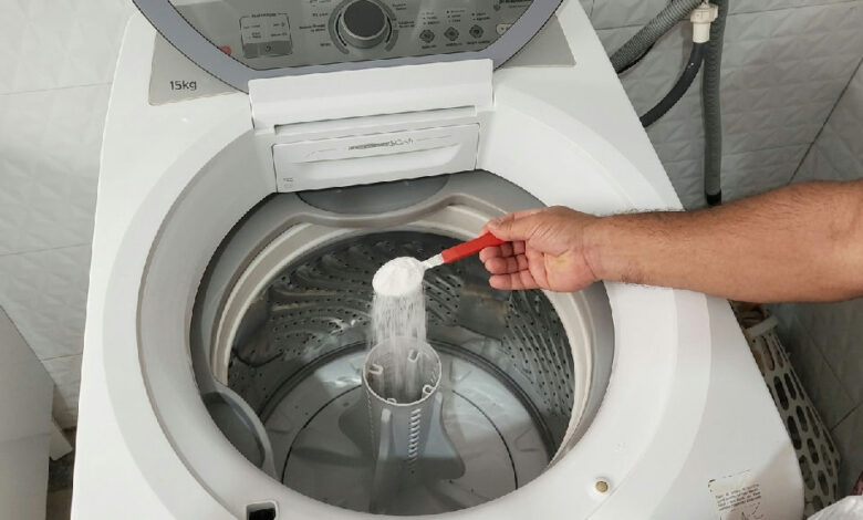 Bicarbonato e vinagre na máquina de lavar: entenda como usar corretamente