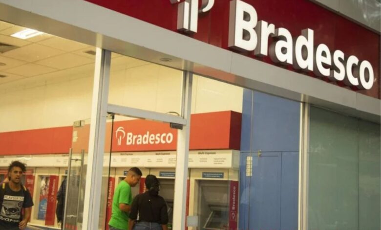 Bradesco fecha 324 agências e corta milhares de vagas mesmo com lucro bilionário