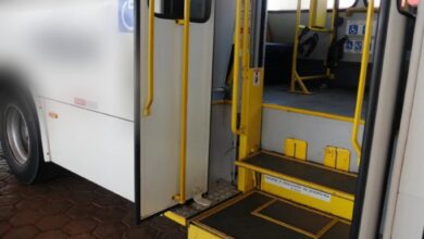 Cadeirante recebe indenização após 39 horas presa em ônibus por falha técnica