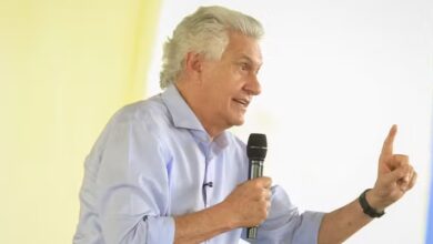 Caiado dispara contra Flávio Bolsonaro e questiona preparo de adversários