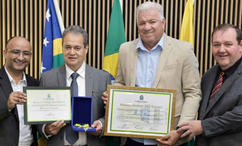 Câmara de Aparecida de Goiânia homenageia promotor por três décadas de serviço