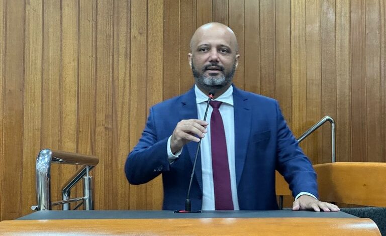 Câmara de Goiânia ignora veto de Sandro Mabel e confirma Programa Escudo Feminino