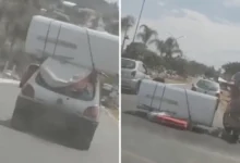 Carga mal fixada cai de carro e bloqueia trânsito em Trindade