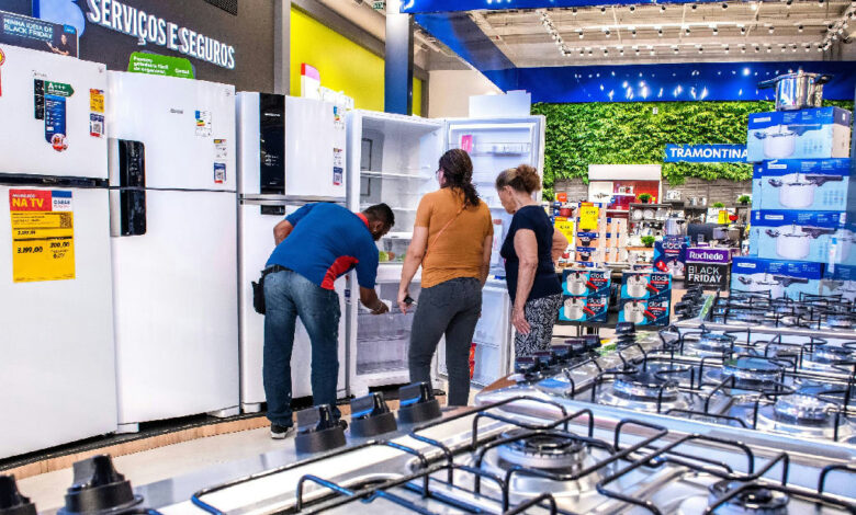 Casas Bahia abre novo leilão de eletrodomésticos com 330 lotes disponíveis