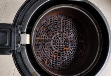 Como limpar air fryer sem danificar o antiaderente e remover gordura acumulada