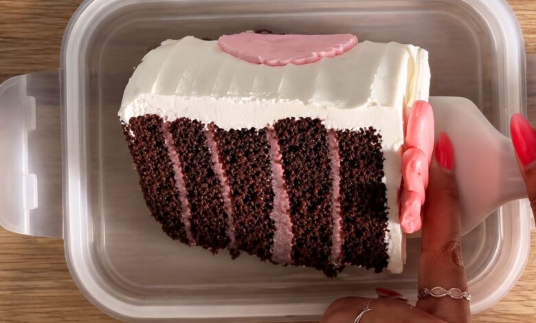 Confeiteiras revelam o local ideal para guardar o bolo caseiro e preservar sua maciez por dias