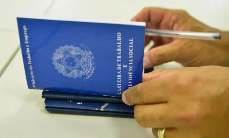 Demissão em agosto de 2026: advogado detalha o melhor dia para planejar sua saída