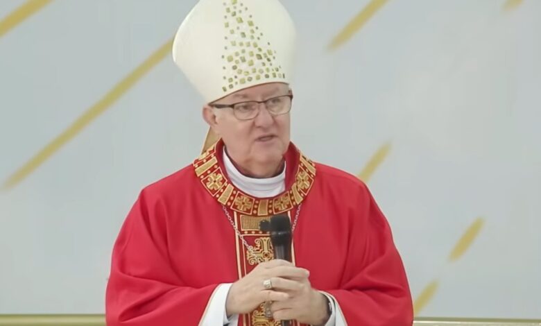 Dom Adair José Guimarães, bispo de Goiás, defende rito religioso contra casamentos informais