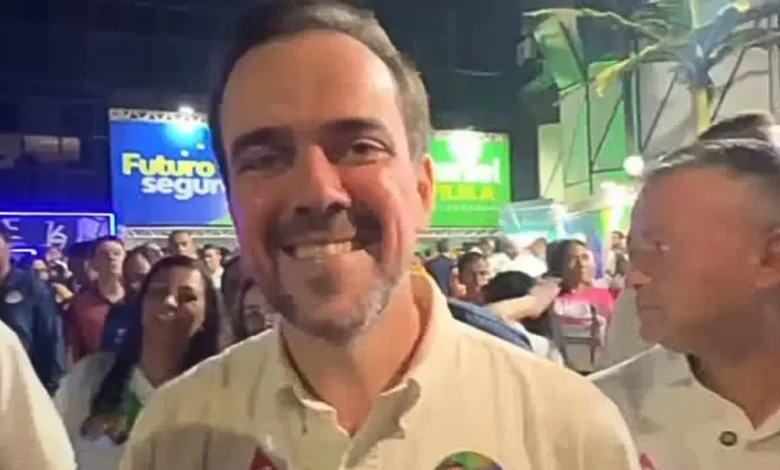 Estratégia de bastidor impede discurso de Gustavo Mendanha em convenção governista