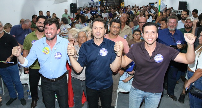 Felipe Mabel reafirma compromisso com Aparecida em concorrida inauguração de escritório