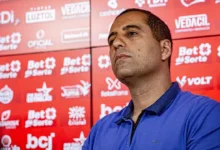 Hugo Bravo projeta reação do Vila Nova no clássico após sequência negativa