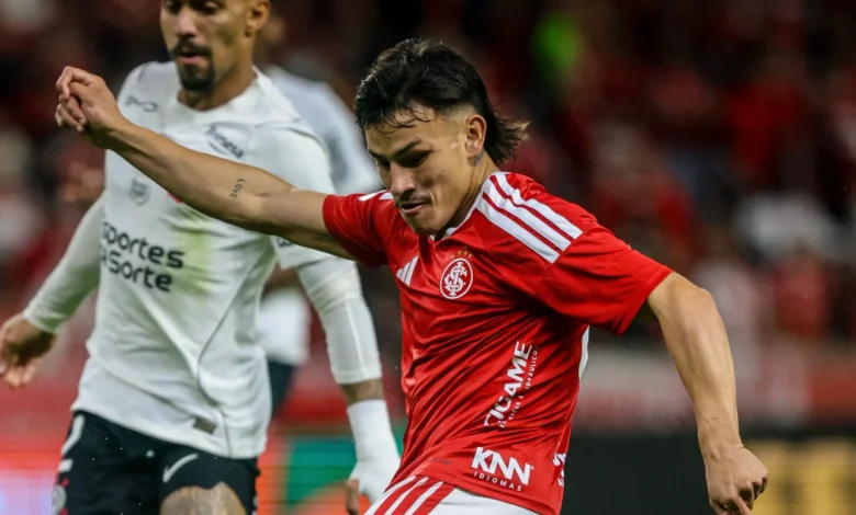 Internacional domina Corinthians e abre vantagem na Copa do Brasil
