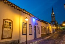Justiça condena Airbnb a indenizar turista por anúncio fraudulento de hospedagem em Goiás
