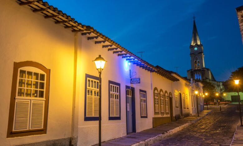 Justiça condena Airbnb a indenizar turista por anúncio fraudulento de hospedagem em Goiás