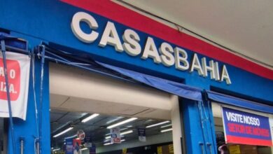 Justiça do Trabalho suspende demissões em massa das Casas Bahia e exige negociação sindical