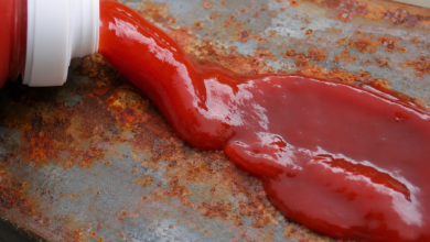 Ketchup contra a ferrugem: entenda a ciência por trás desse truque doméstico