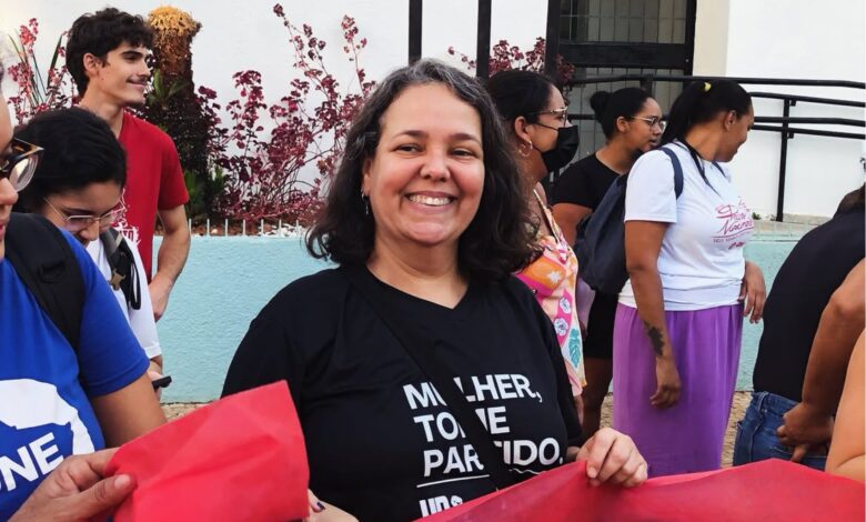 Luciana Amorim propõe reestatização e desmilitarização em plano de governo para Goiás