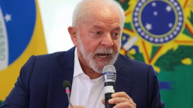Lula confirma fim da taxa das blusinhas e anuncia comunicado oficial para quarta-feira
