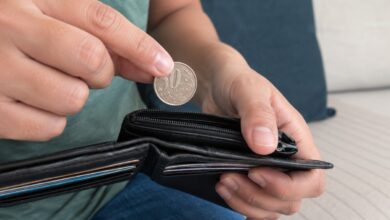 Moeda de 50 centavos de 2002 com erro de cunhagem pode render até R$ 200