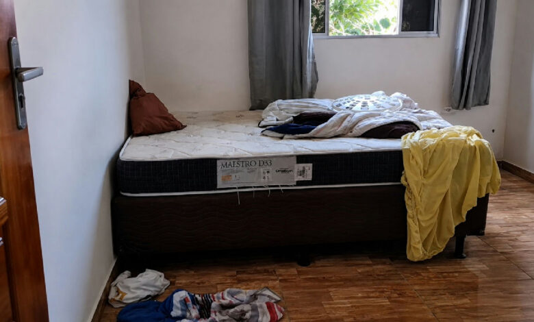O que a psicologia revela sobre pessoas que mantêm o quarto desarrumado