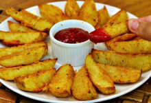 O segredo dos restaurantes para uma batata assada perfeitamente crocante