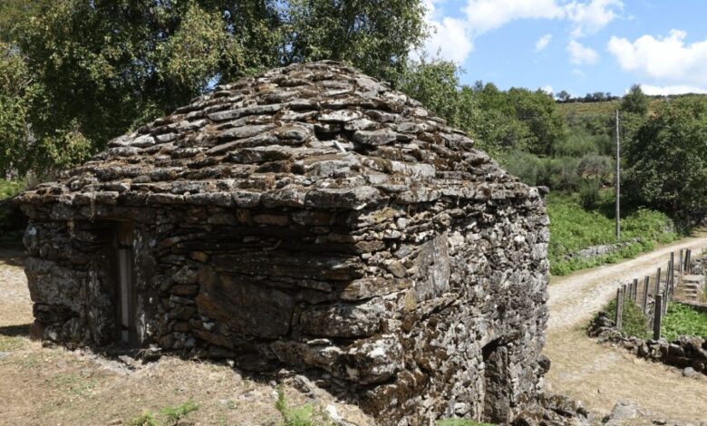 O vilarejo isolado em Portugal que mantém apenas um habitante permanente