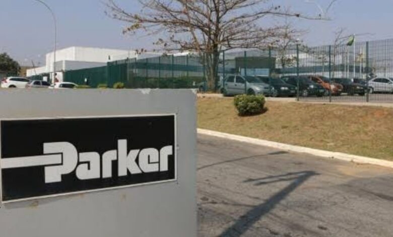 Parker Hannifin encerra operação em Jacareí e demite 100 trabalhadores por mensagem no Whatsapp