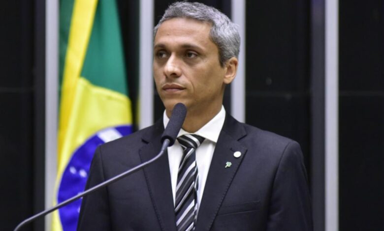 Patrimônio de Gustavo Gayer, candidato ao Senado por Goiás, salta 2.012% desde 2022
