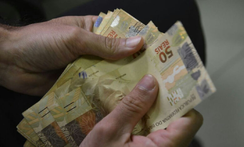 Profissões sem faculdade que pagam bem em 2026: veja as áreas em alta