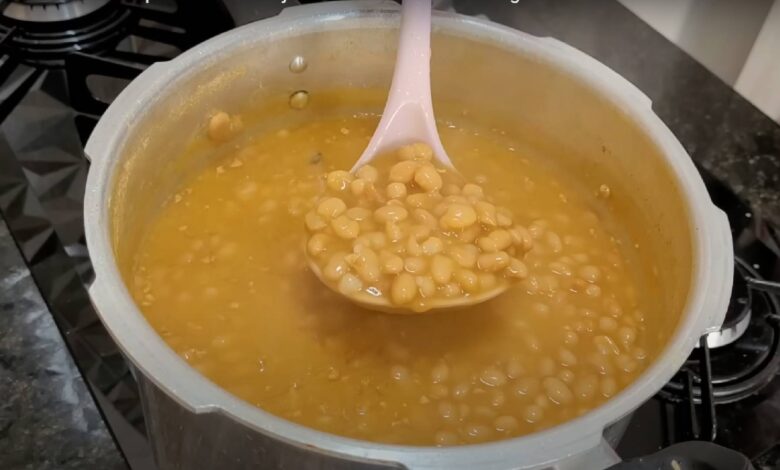 Restaurantes garantem feijão de caldo grosso e saboroso com 3 louros e mais tempo na pressão