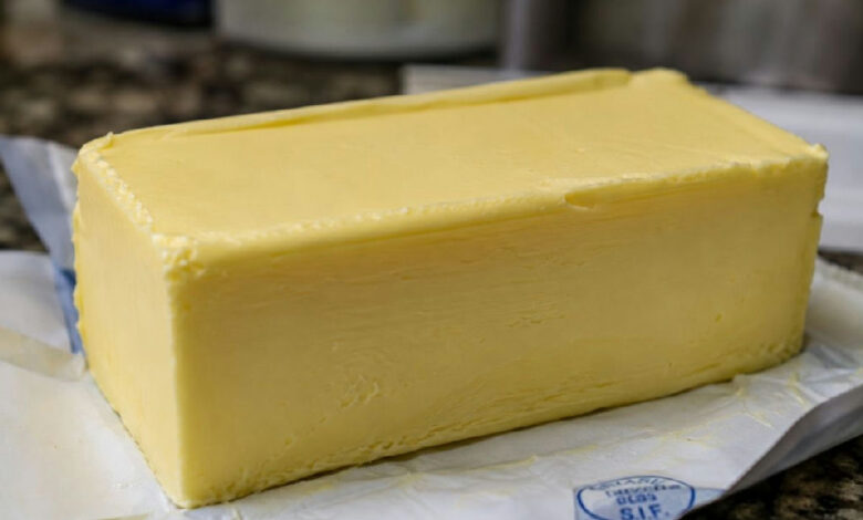 Segredo da confeitaria: por que a manteiga com 82% de gordura é essencial para bolos perfeitos