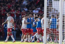 Vila Nova supera Atlético no Accioly com golaço de falta e gol de João Vieira